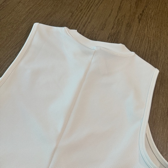 Athleta White Ribbed Ruched Sleeveless Top Size Small - Picture 7 of 7